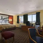 Super 8 By Wyndham Kalamazoo