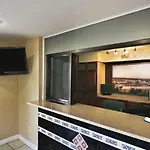 Super 8 By Wyndham Kalamazoo