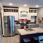 King Bed In Main Floor - Downtown Vacation Rental