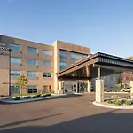 Holiday Inn Express & Suites Kalamazoo West