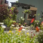 Kalamazoo House Bed & Breakfast