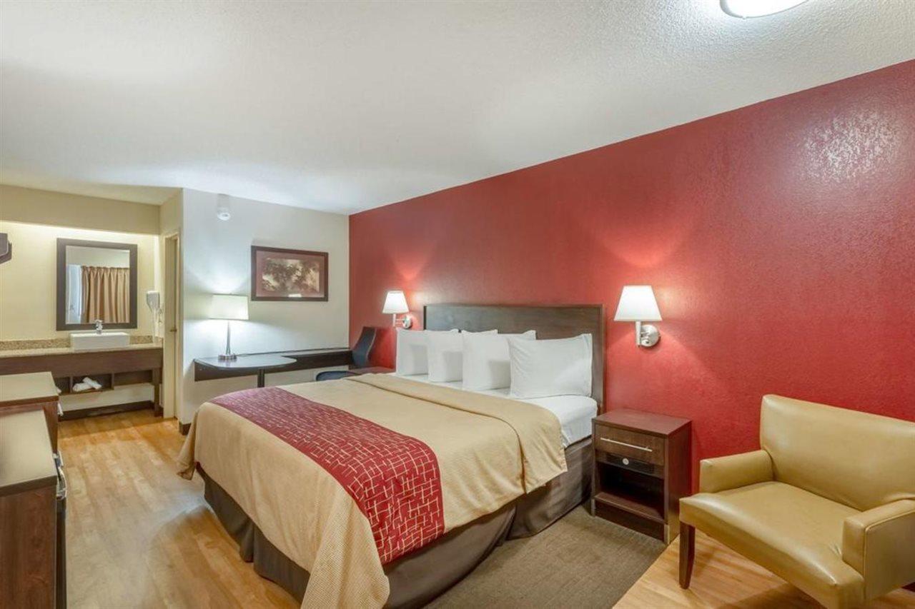 Inn Red Roof East - Expo Center