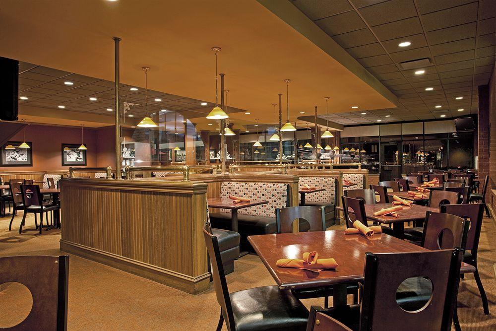 Hotel Delta By Marriott Conference Center 3*