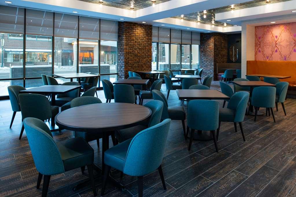 Hilton Garden Downtown 3*