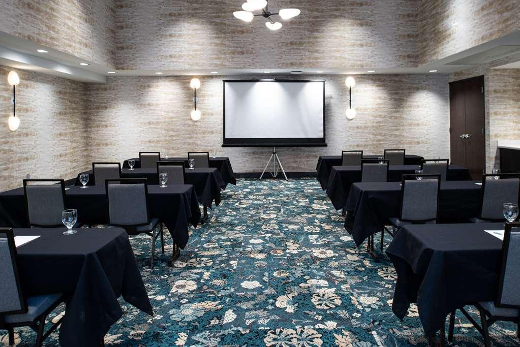 Hilton Garden Downtown Hotel 3*