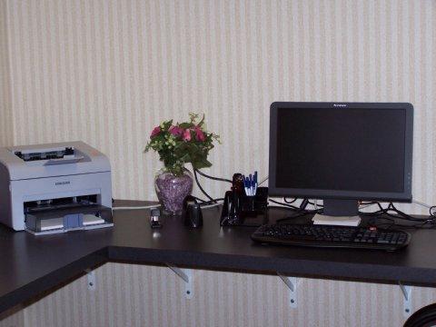 Express & Kalamazoo, An Ihg 2*