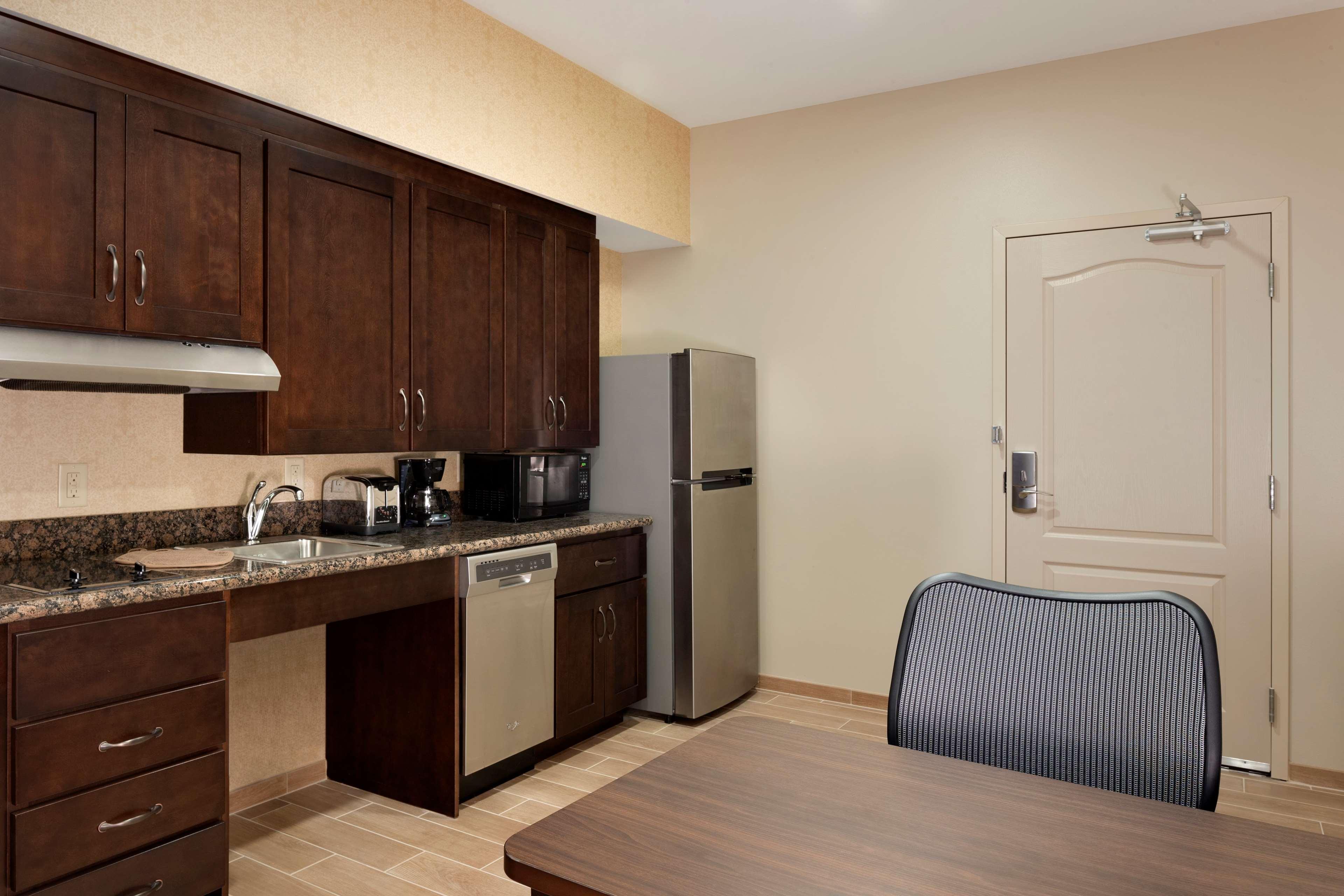 Hotel Homewood By Hilton Kalamazoo-portage