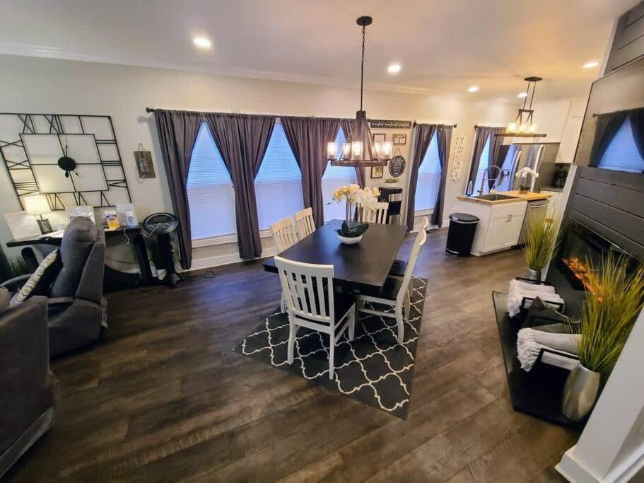 Downtown Kzoo With 3rd Floor Arcade Holiday home