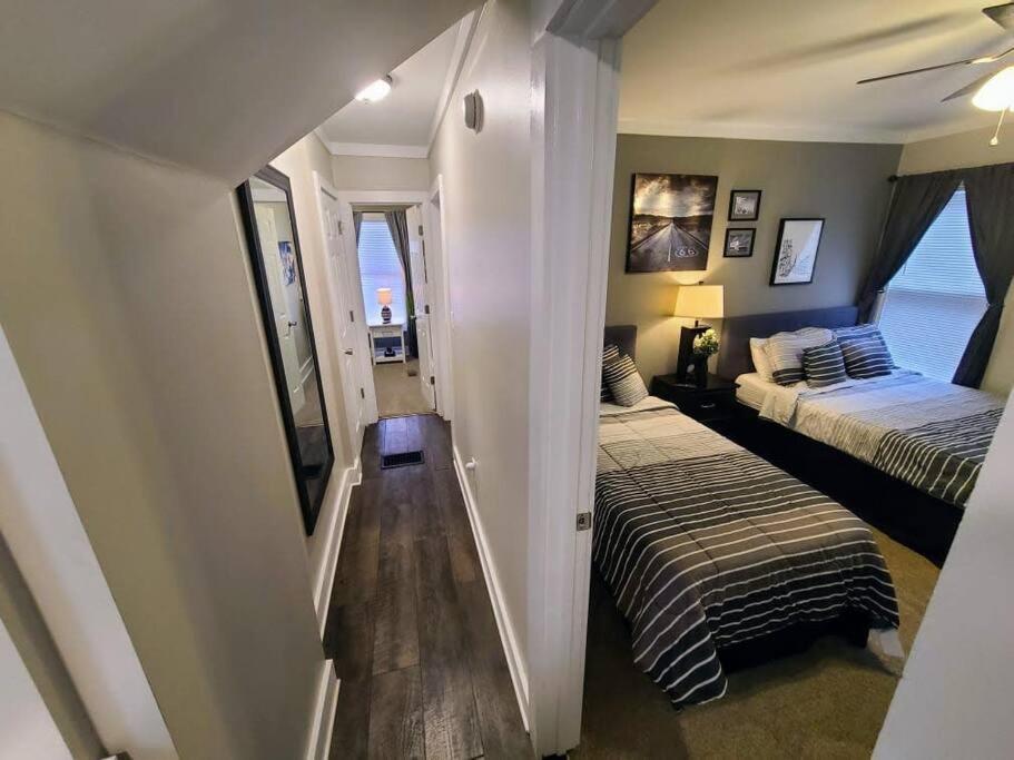 Downtown Kzoo With 3rd Floor Arcade Holiday home *