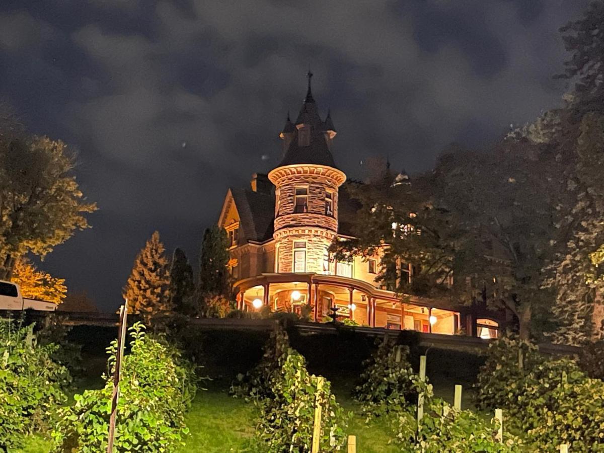 Henderson Castle Bed & Breakfast Kalamazoo