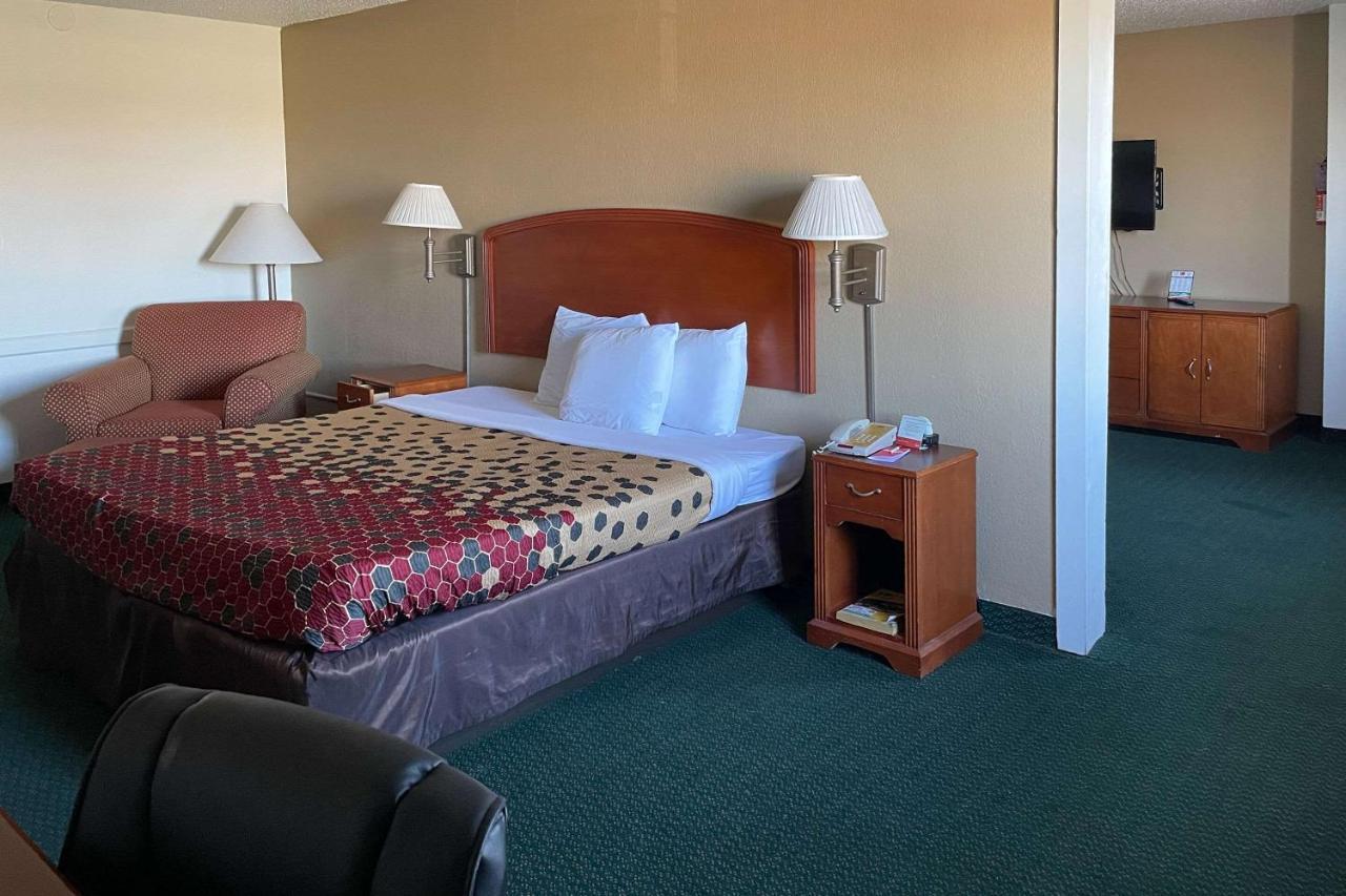Lodge Econo Kalamazoo