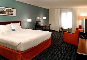 Fairfield By Marriott West