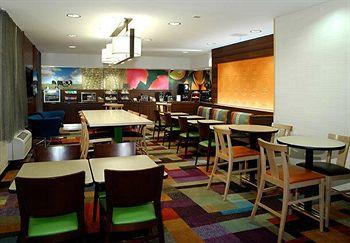 Hotel Fairfield By Marriott West 3*