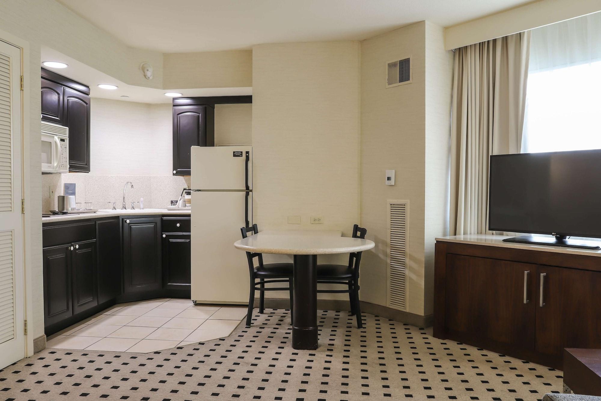 Hotel Radisson Plaza And 4*