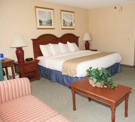 Baymont By Wyndham West Hotel 3*