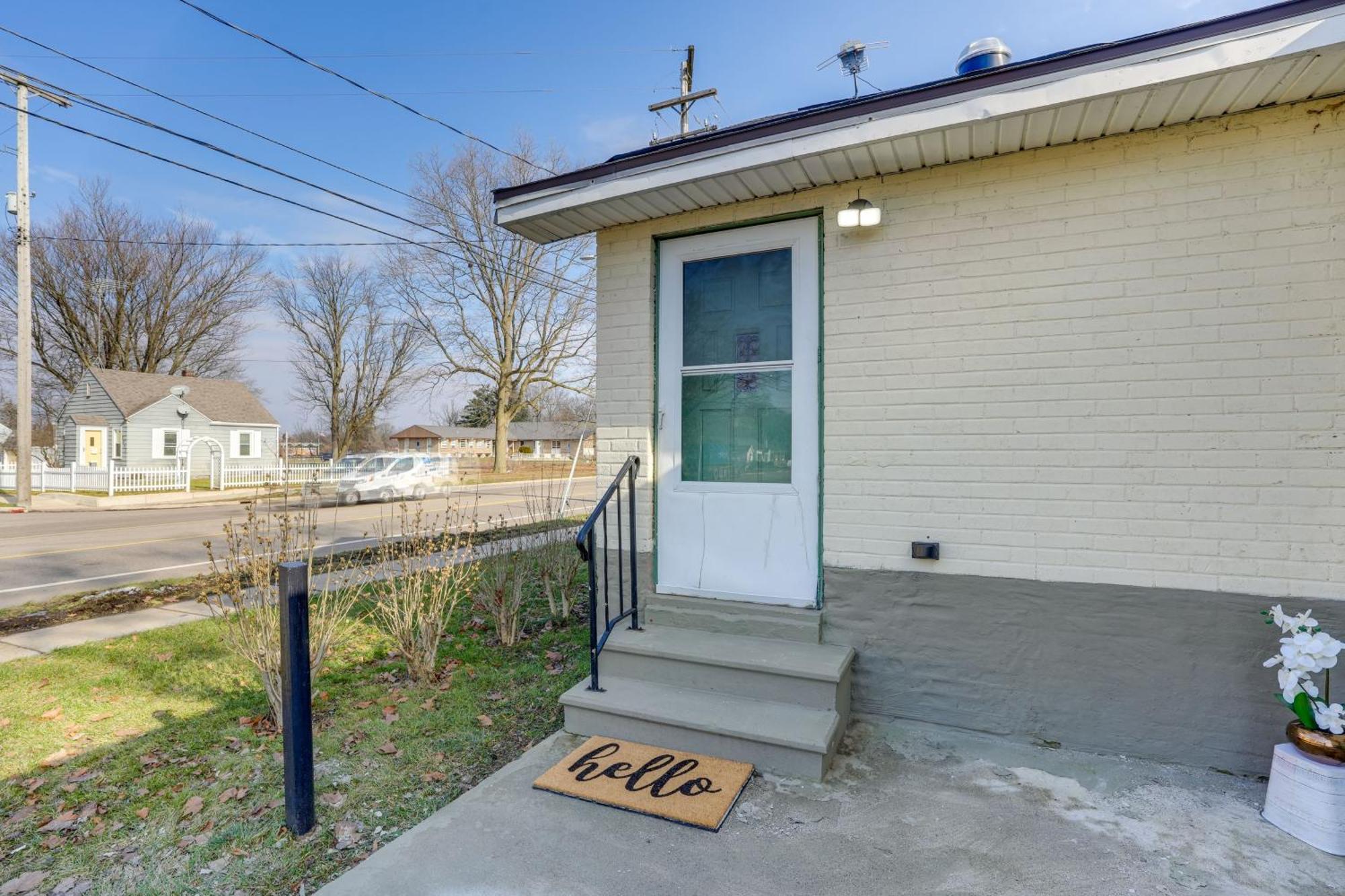 Cozy Studio, 4 Mi To Downtown Area! * Kalamazoo