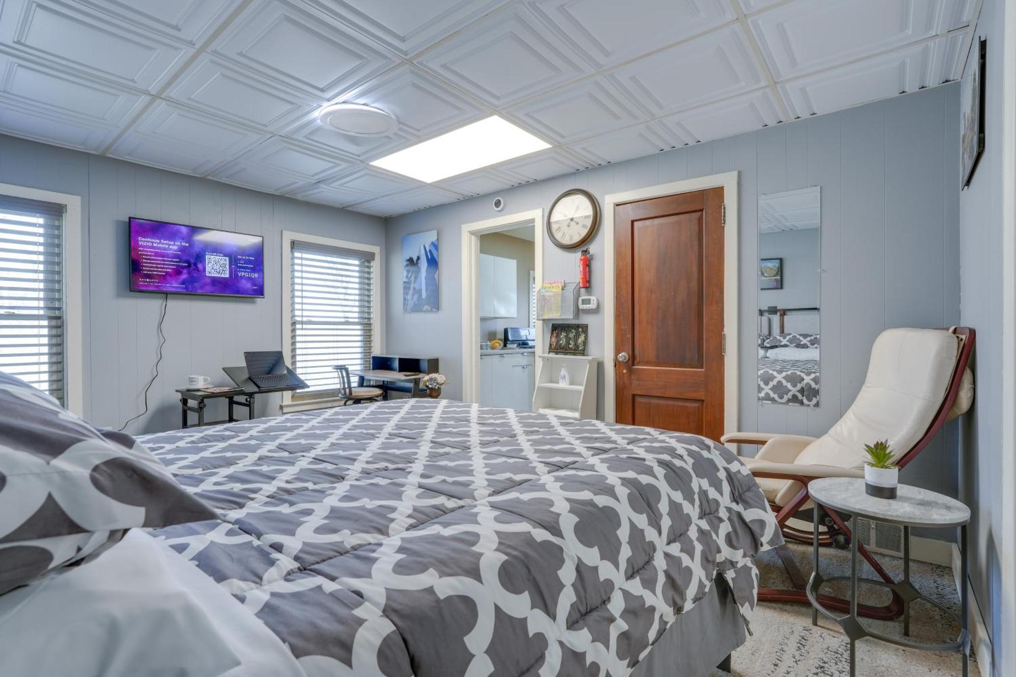 Cozy Studio, 4 Mi To Downtown Area! Apartment Kalamazoo