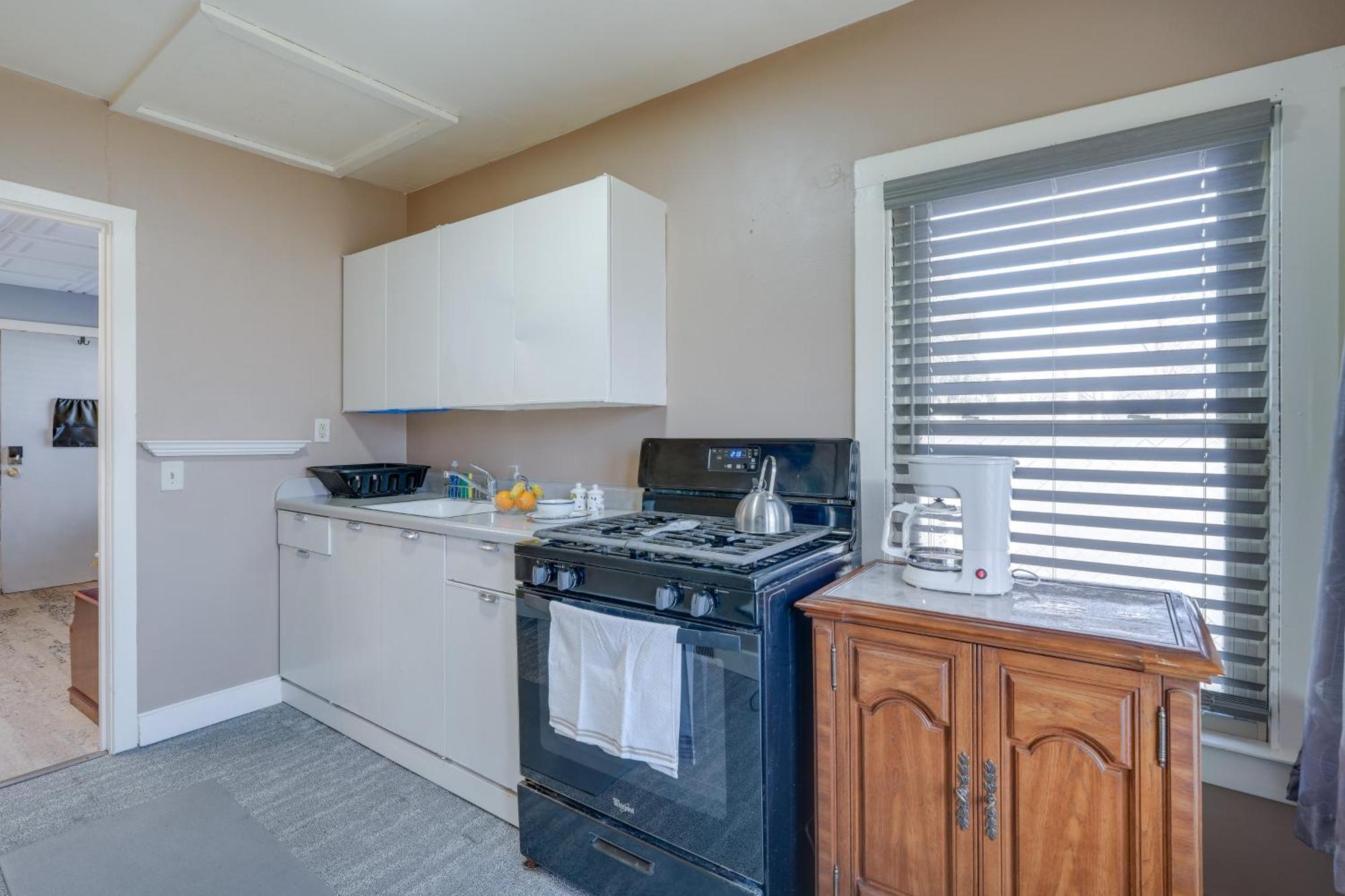 Cozy Studio, 4 Mi To Downtown Area! Apartment Kalamazoo