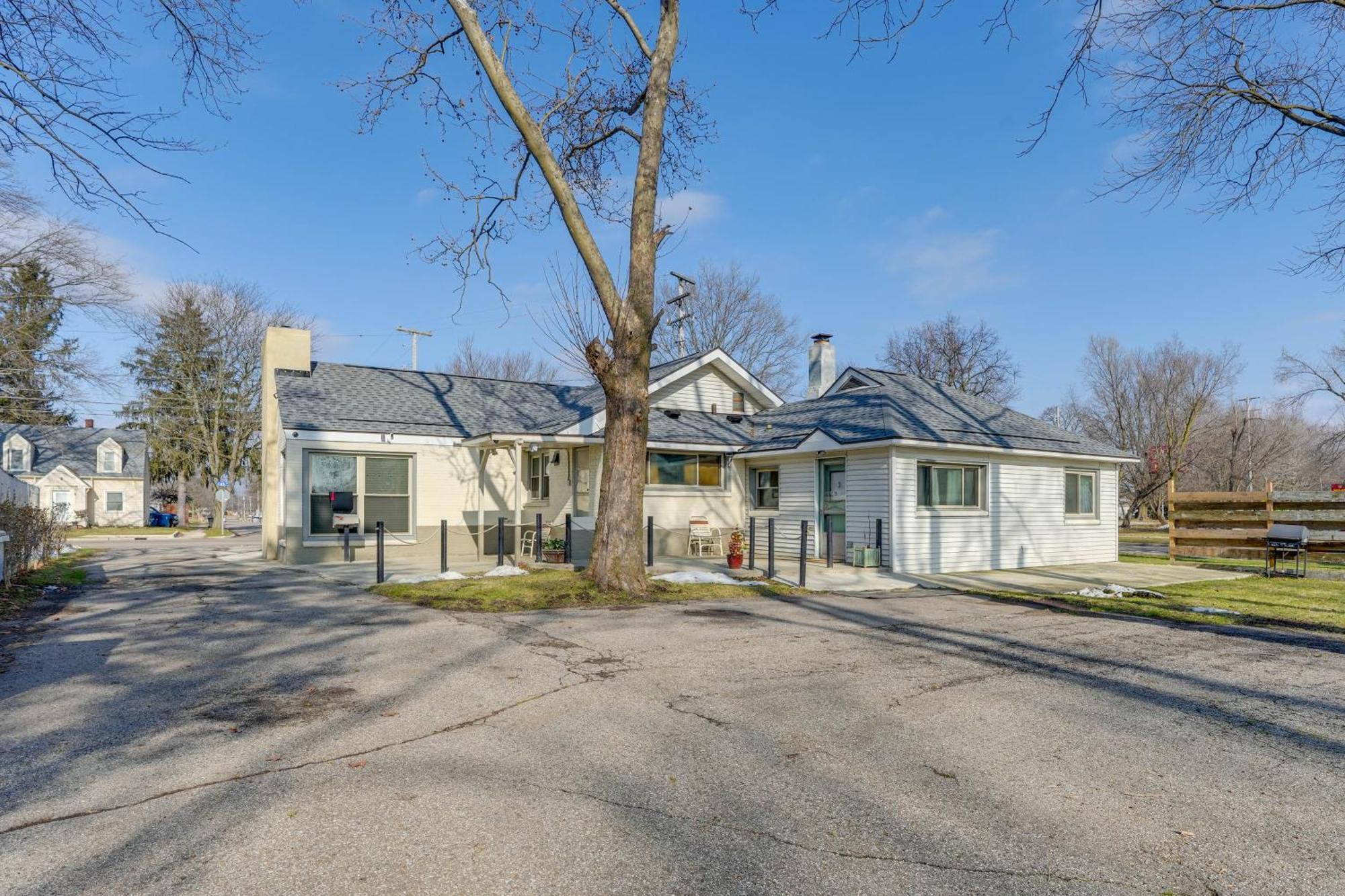 Cozy Studio, 4 Mi To Downtown Area! Apartment Kalamazoo