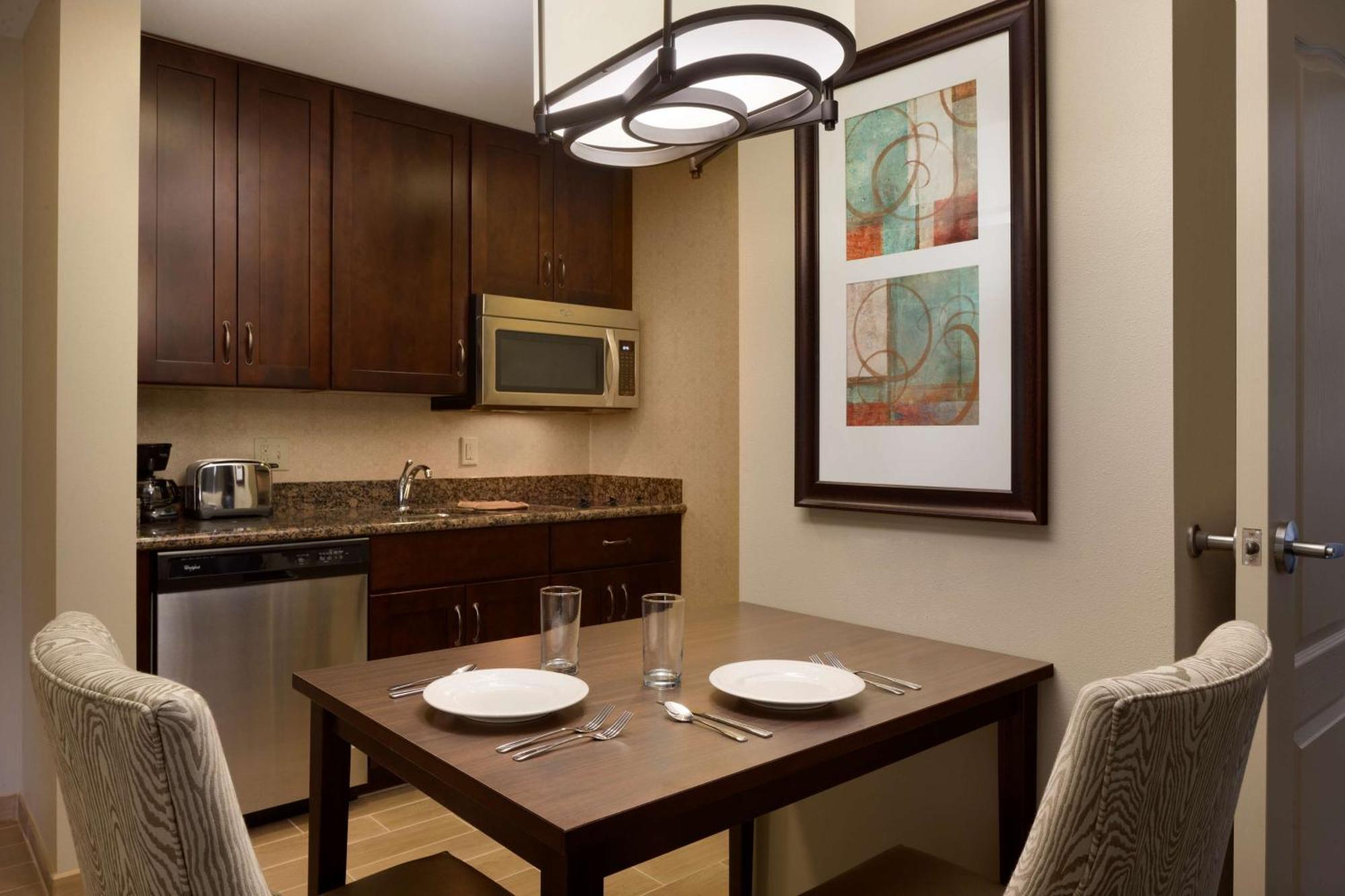 Hotel Homewood By Hilton Kalamazoo-portage