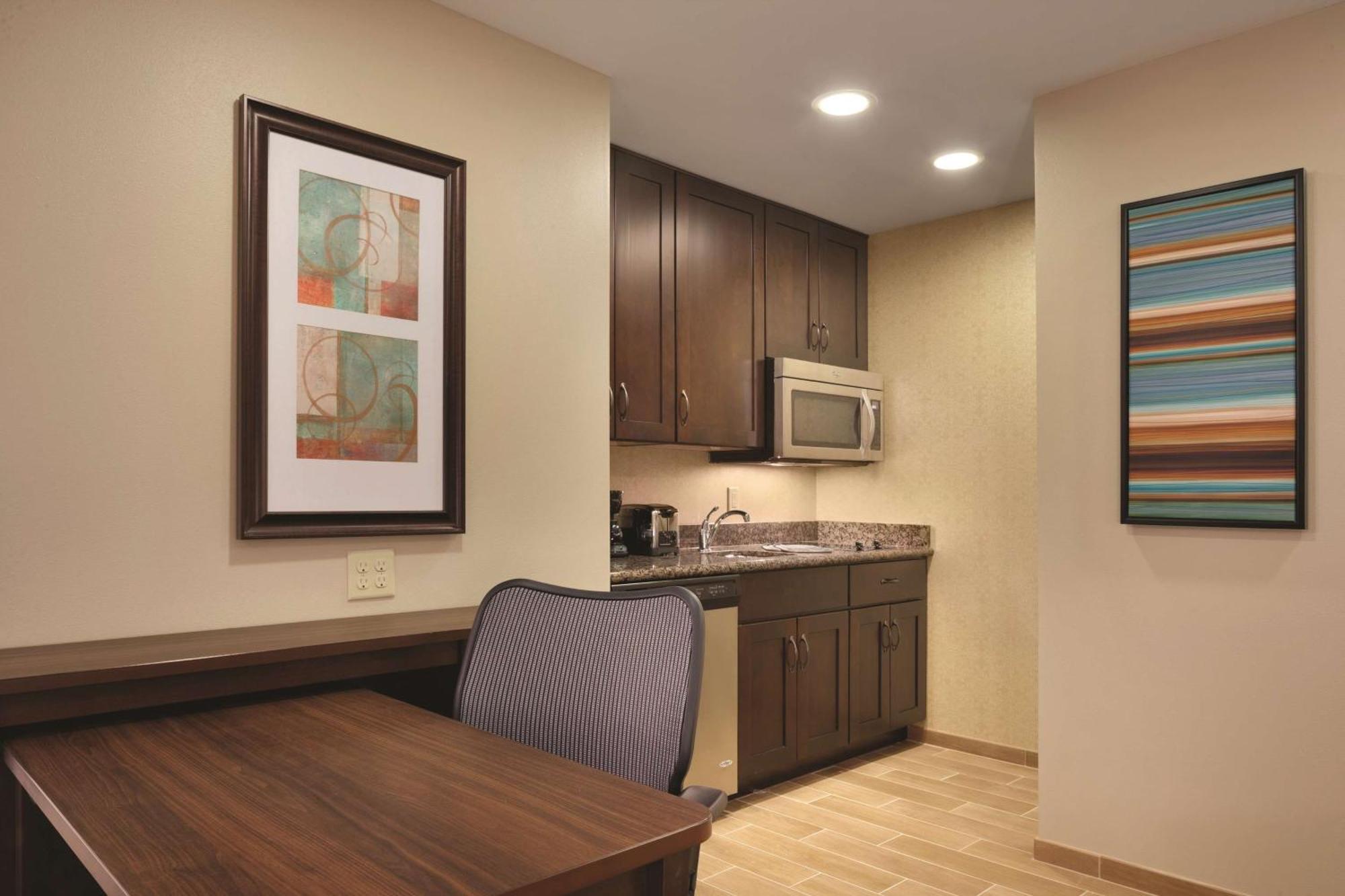 Hotel Homewood By Hilton Kalamazoo-portage 3*