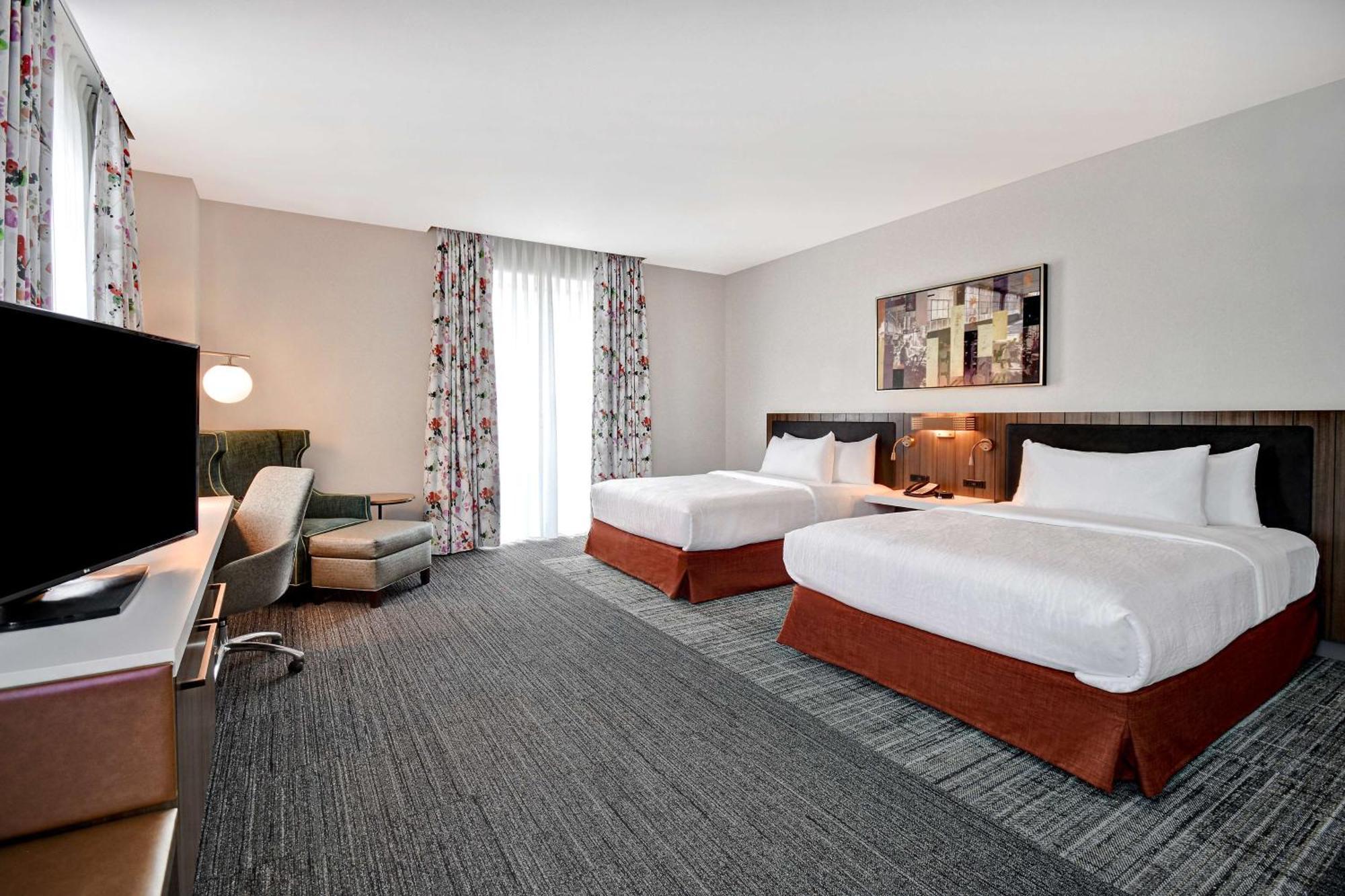 Hilton Garden Downtown 3*