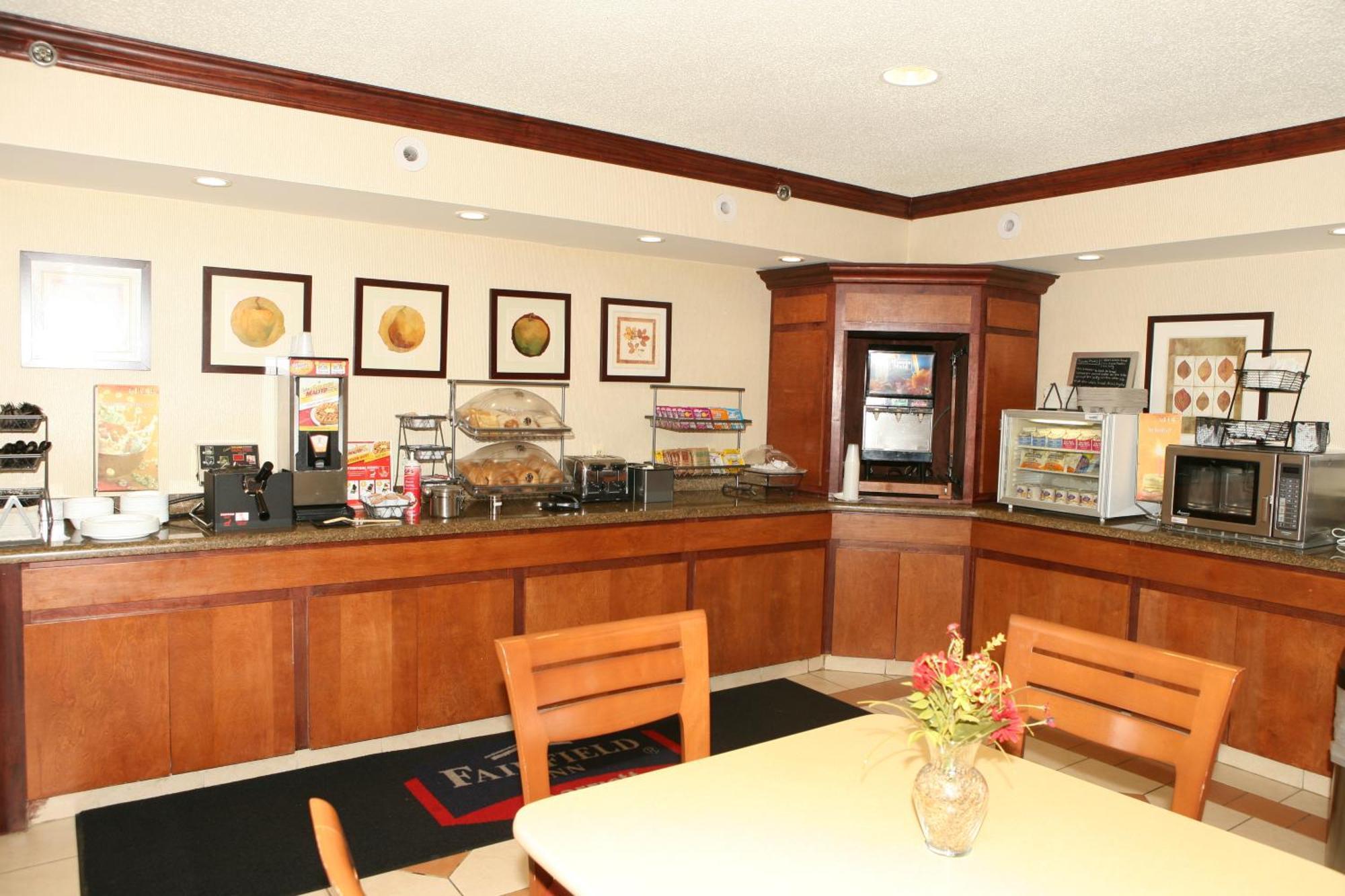 Hotel Baymont By Wyndham East 3*