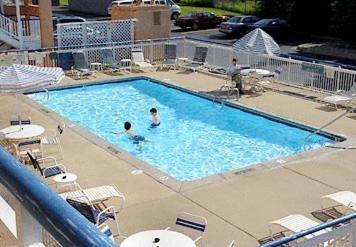 Baymont By Wyndham East Hotel 3*