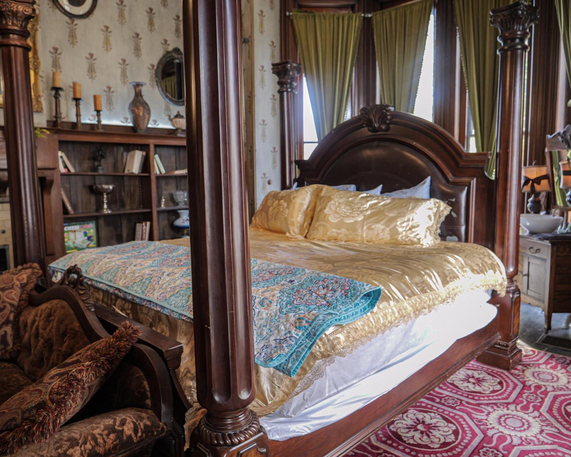 Henderson Castle Bed & Breakfast Kalamazoo