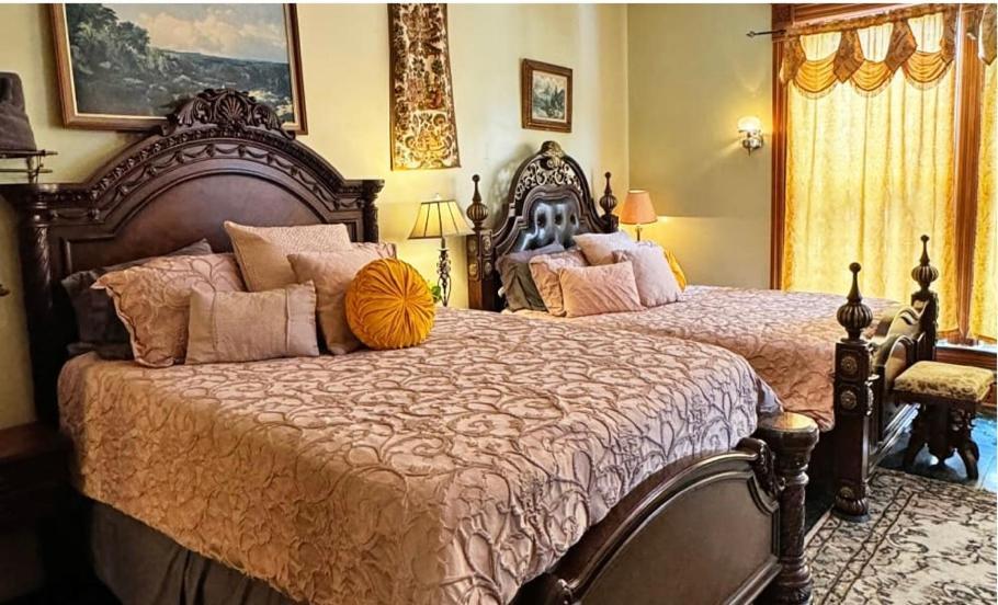 Bed & Breakfast Henderson Castle