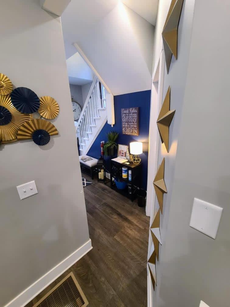 Luxury Listing - 92 Walkable Score Downtown Kzoo Holiday home Kalamazoo