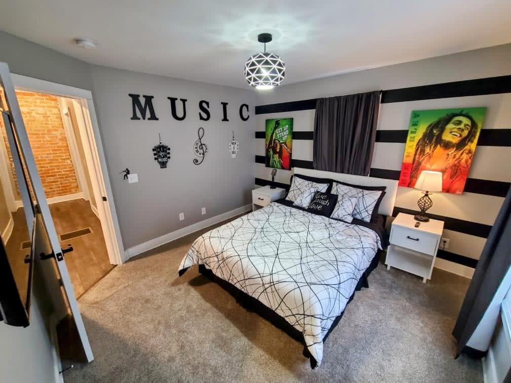 Luxury Listing - 92 Walkable Score Downtown Kzoo * Kalamazoo