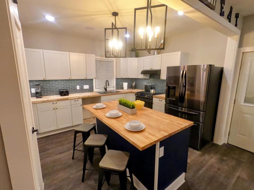 Holiday home Luxury Listing - 92 Walkable Score Downtown Kzoo