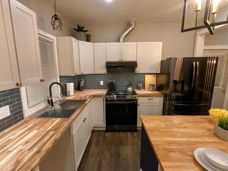 Holiday home Luxury Listing - 92 Walkable Score Downtown Kzoo Kalamazoo