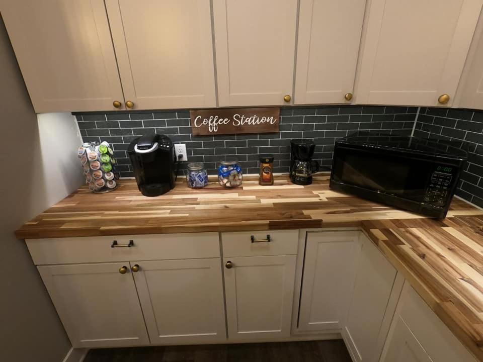 Luxury Listing - 92 Walkable Score Downtown Kzoo Holiday home Kalamazoo