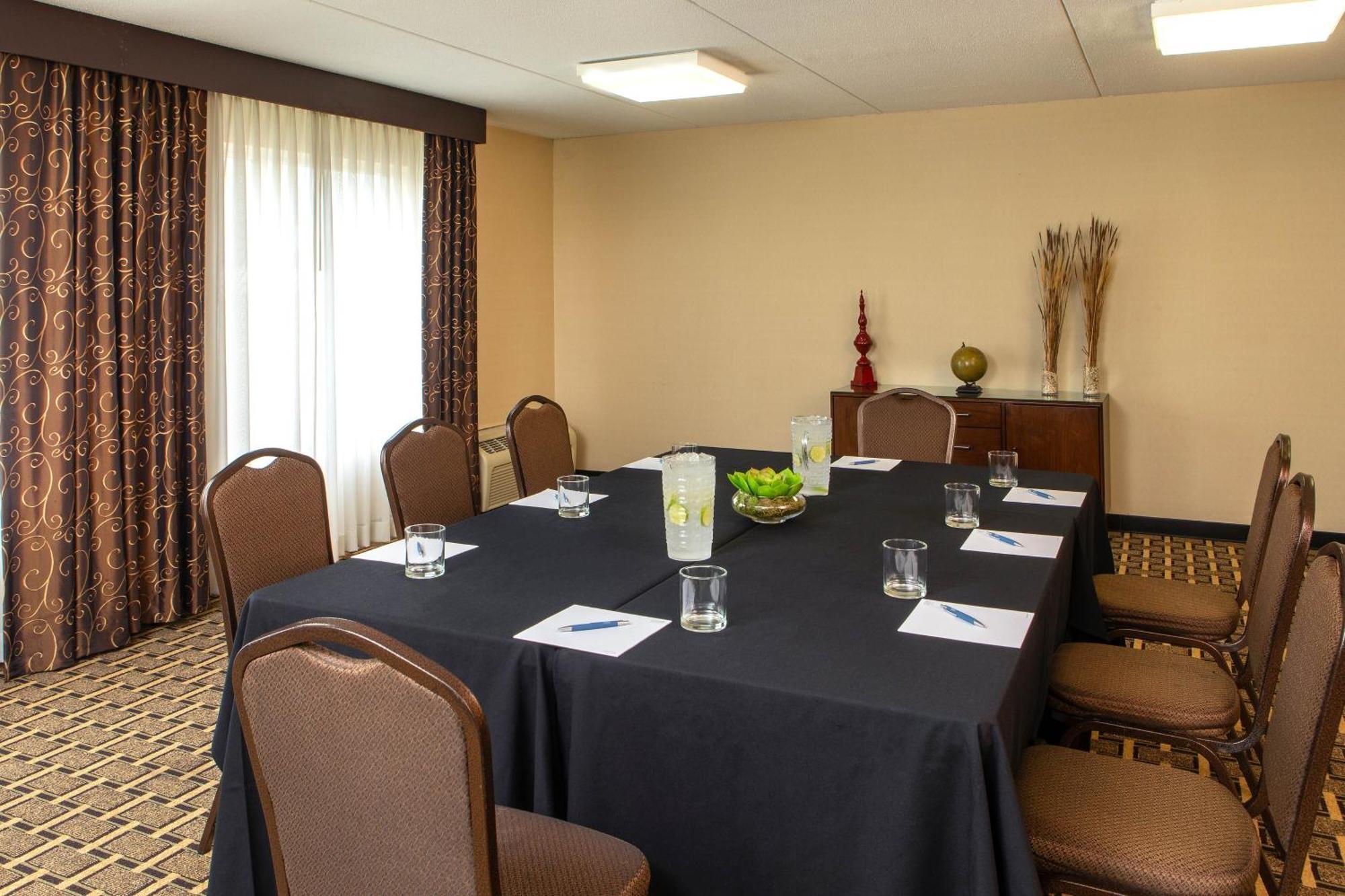 Four Points By Sheraton Hotel