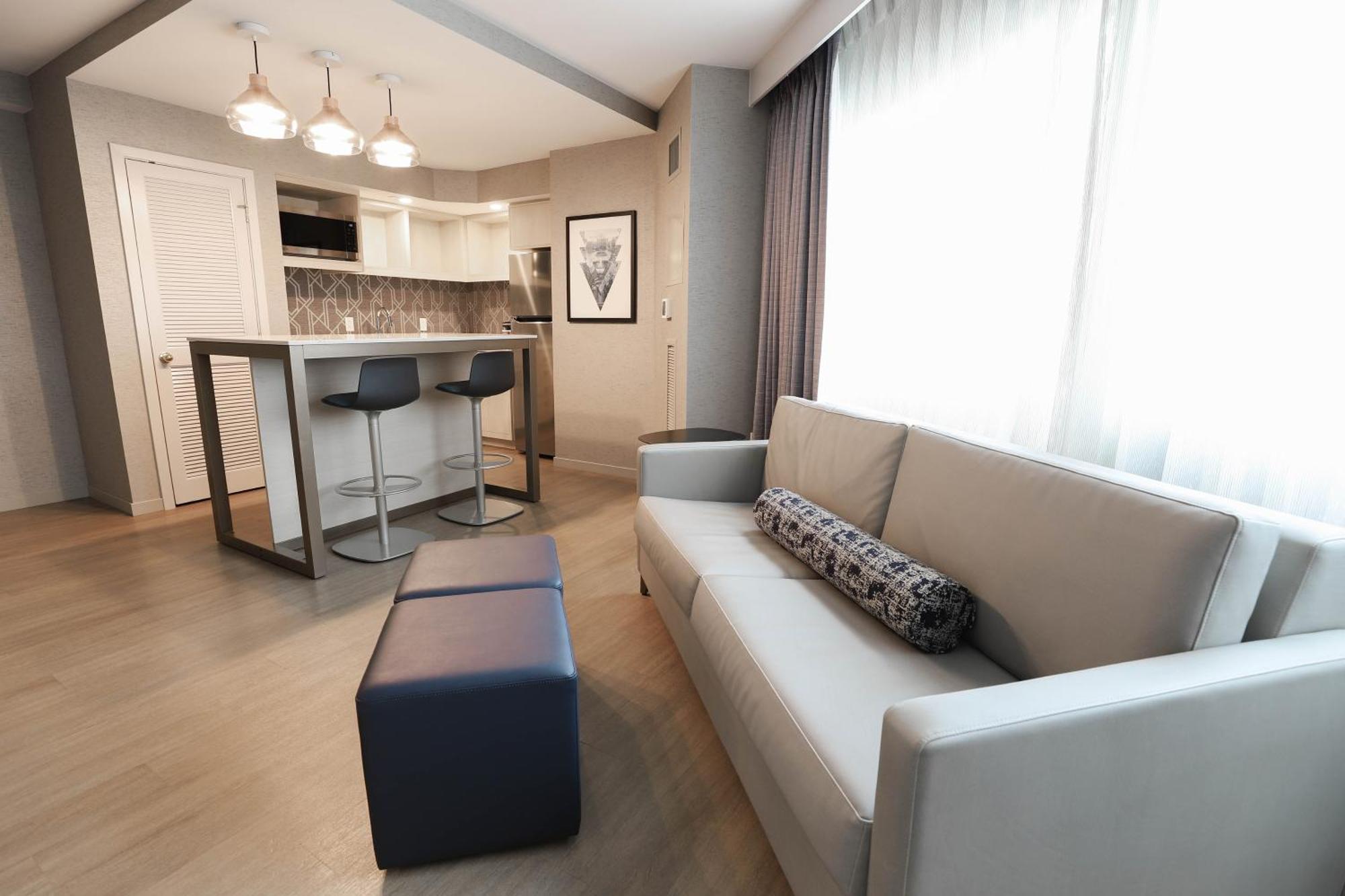 Radisson Plaza And 4* Kalamazoo