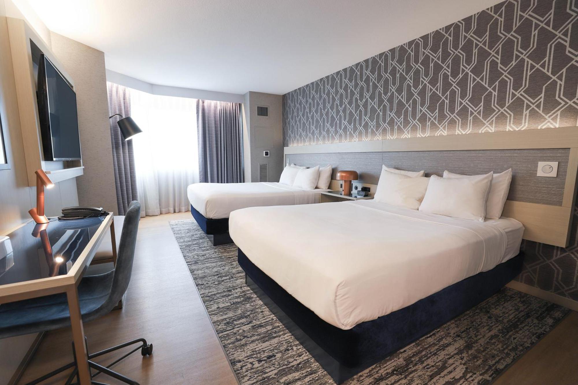 Radisson Plaza And