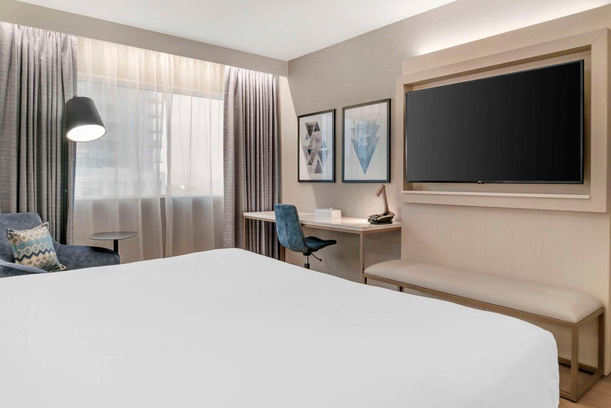 Radisson Plaza And Hotel 4*