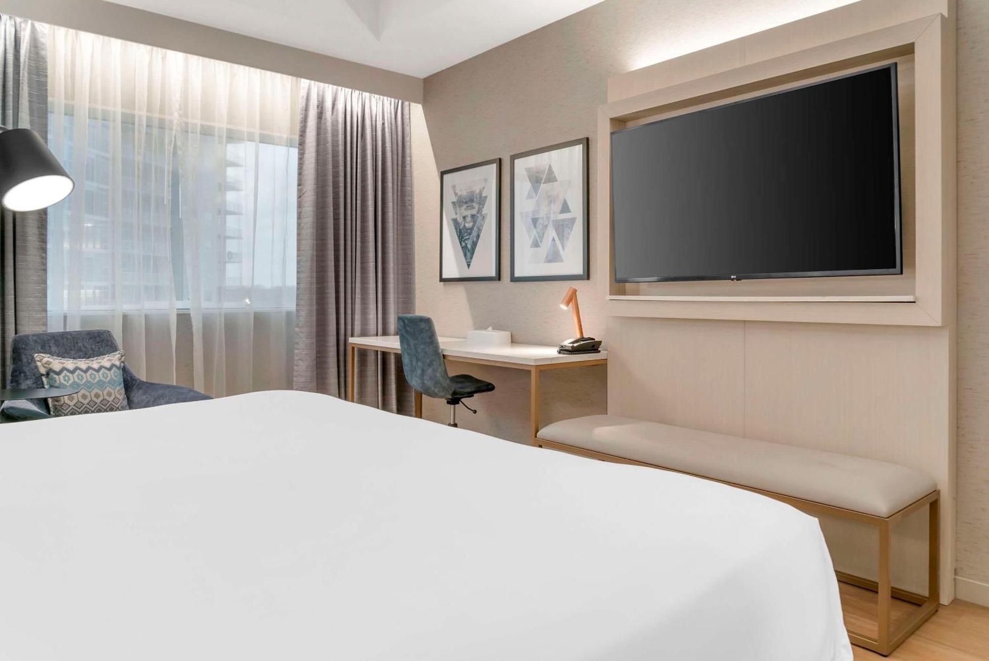 Radisson Plaza And Hotel 4*