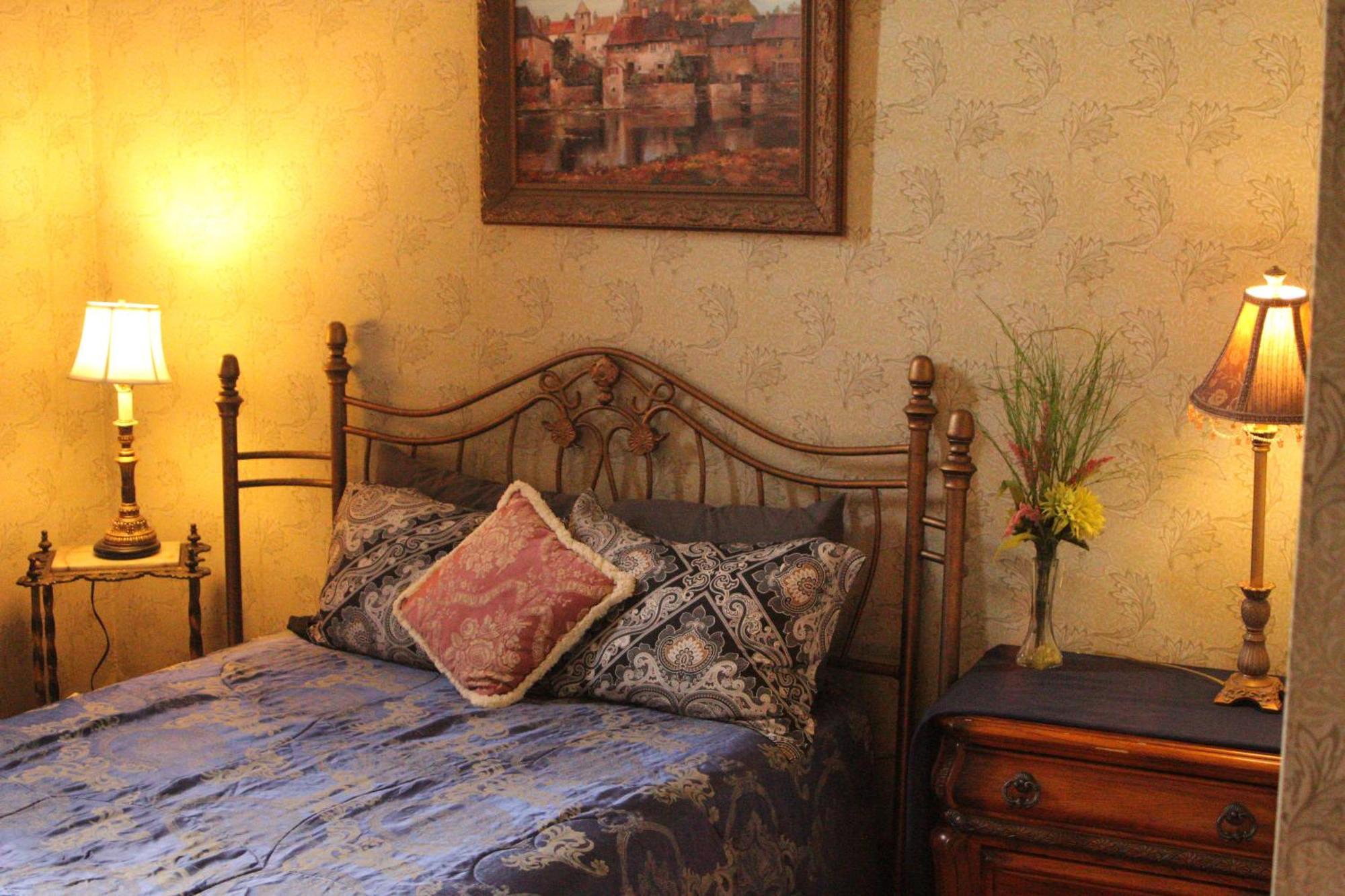 Henderson Castle Bed & Breakfast Kalamazoo