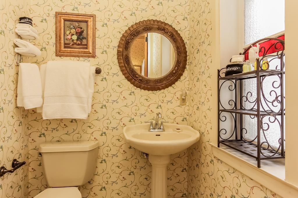 House Bed & Breakfast Kalamazoo