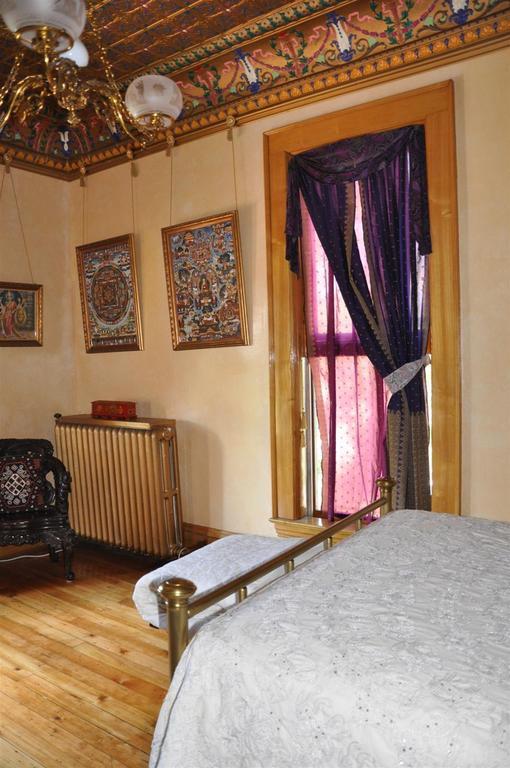 Bed & Breakfast Henderson Castle