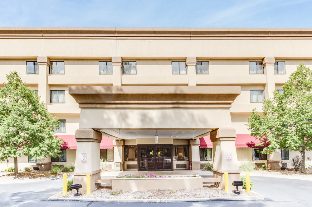 Hotel Baymont By Wyndham East