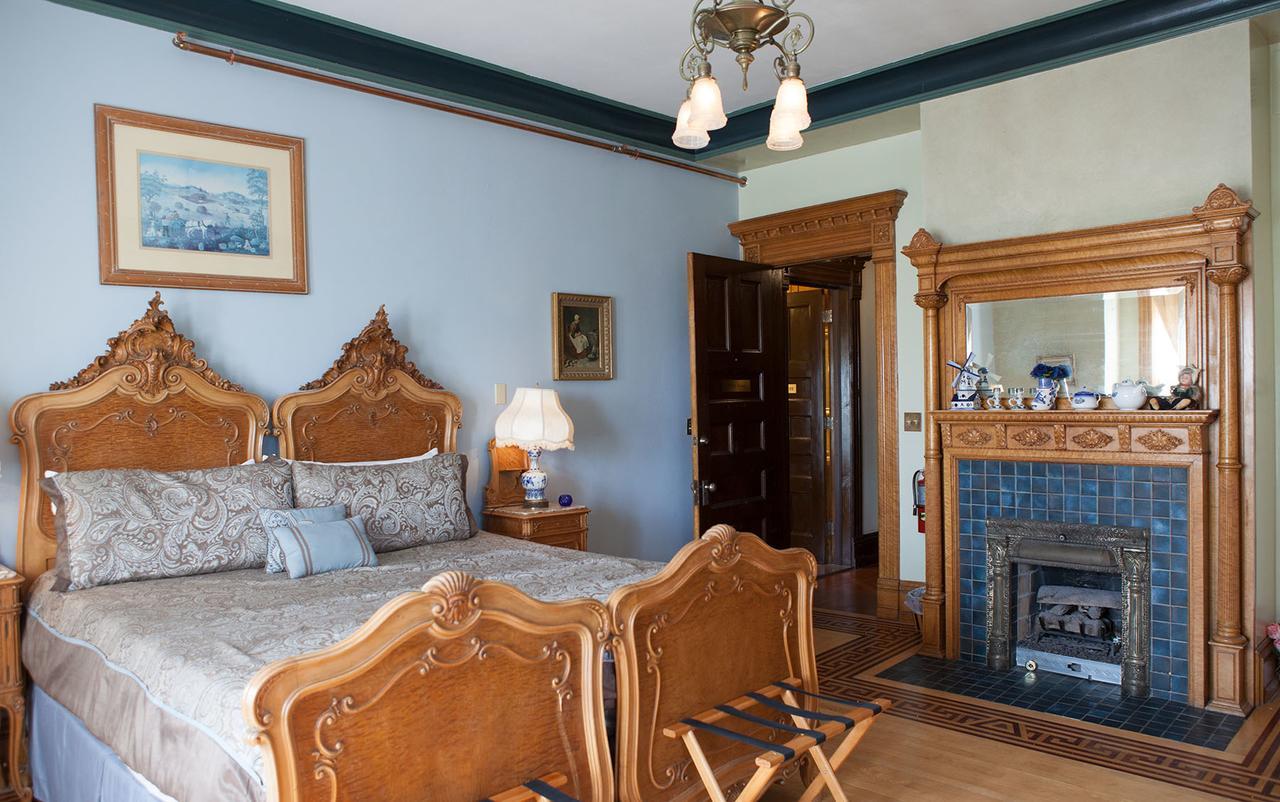Bed & Breakfast Henderson Castle Kalamazoo