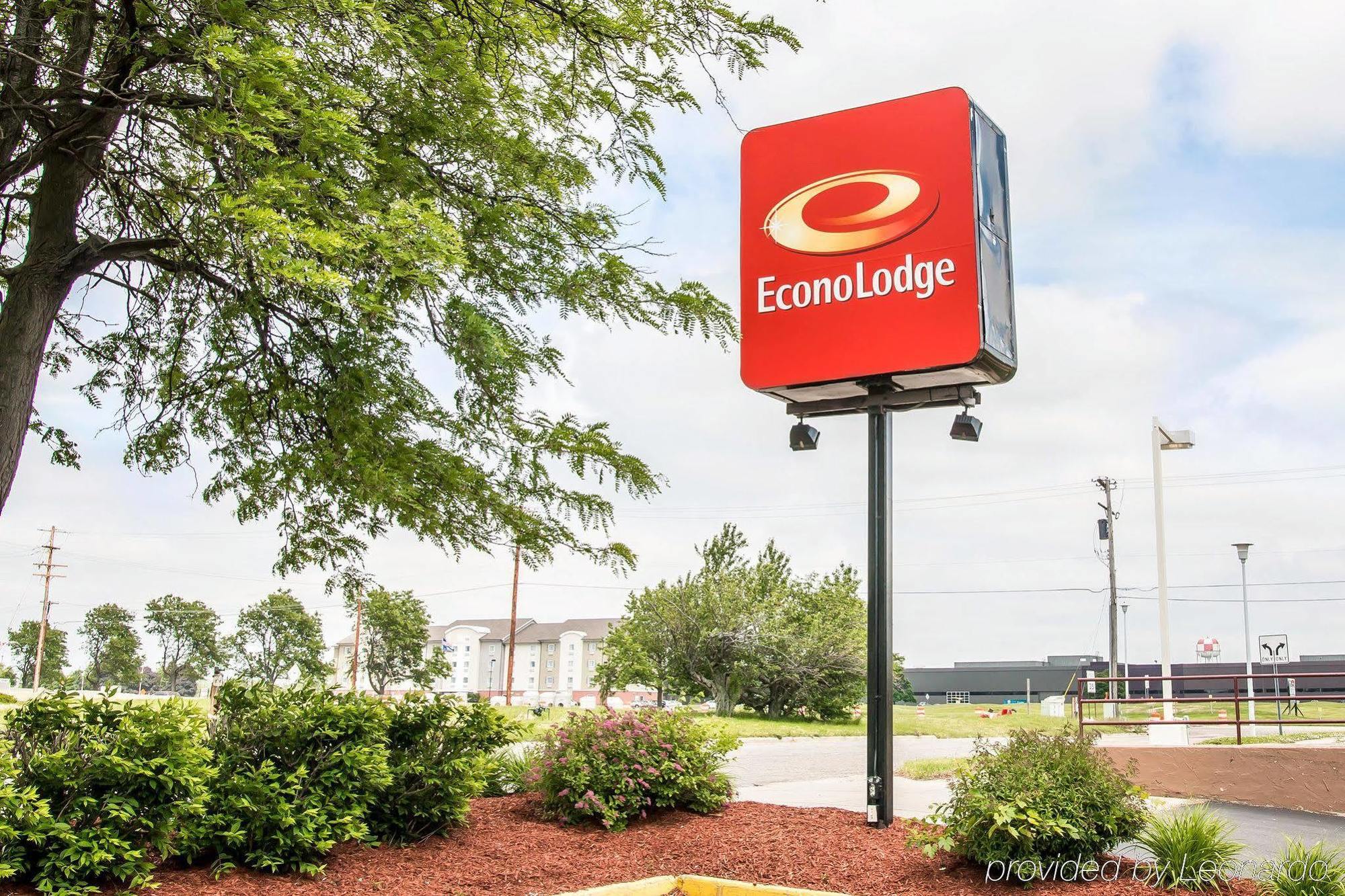 Lodge Econo *