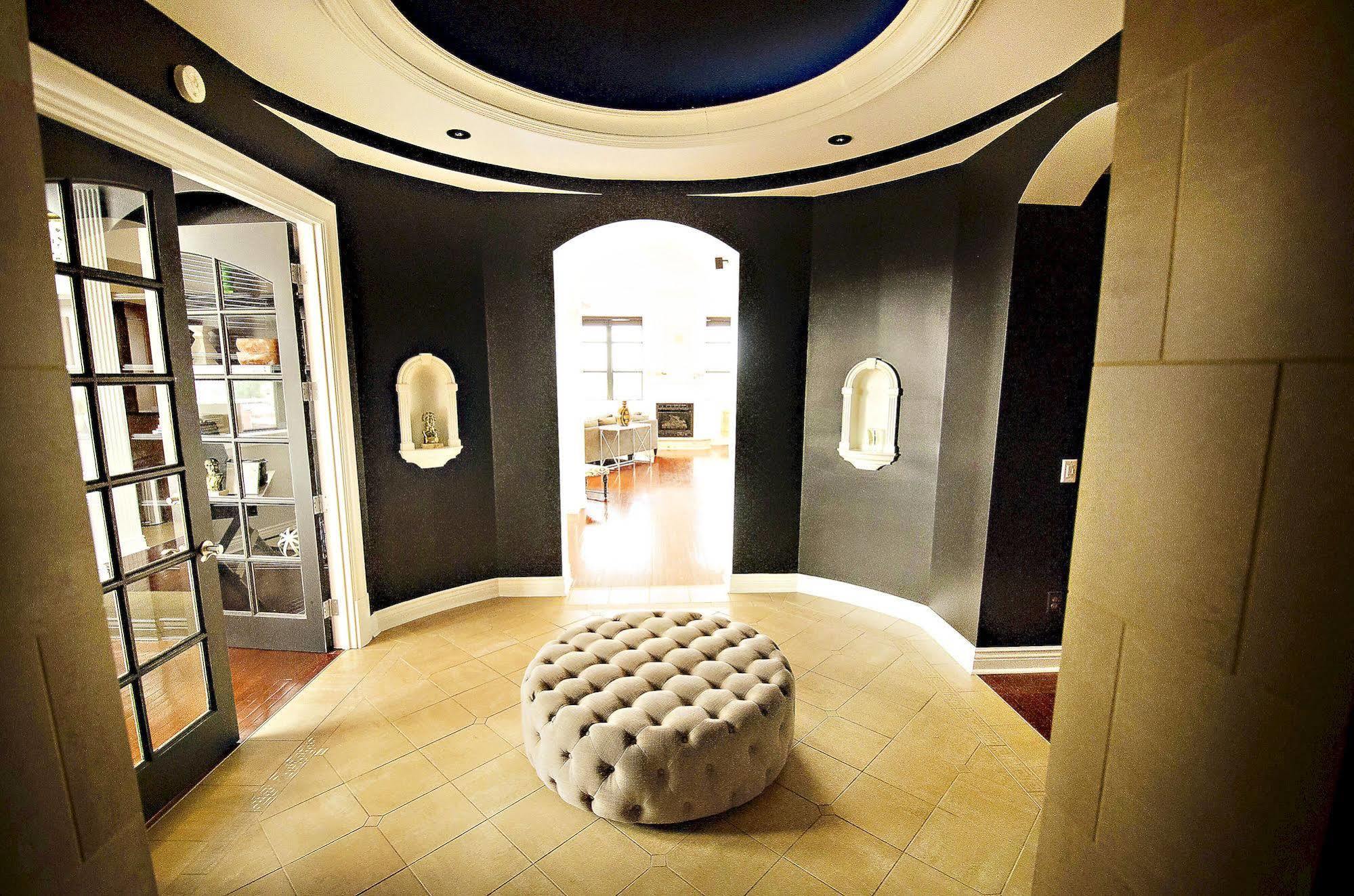 The Rosenbaum Bldg Hotel