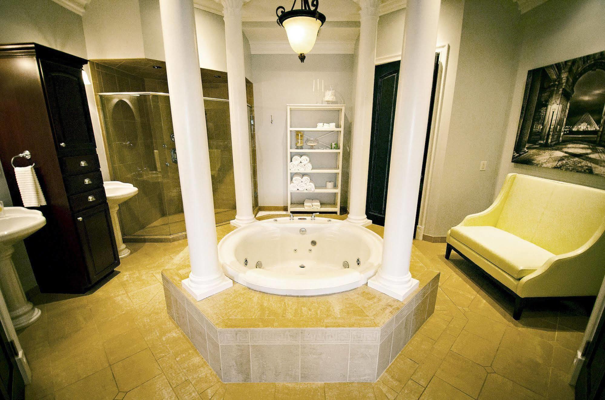 The Rosenbaum Bldg Hotel Kalamazoo