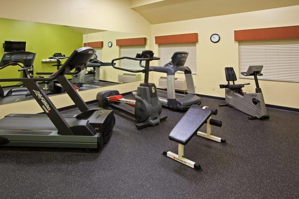 Hotel Country & By Radisson, Kalamazoo, Mi 3*
