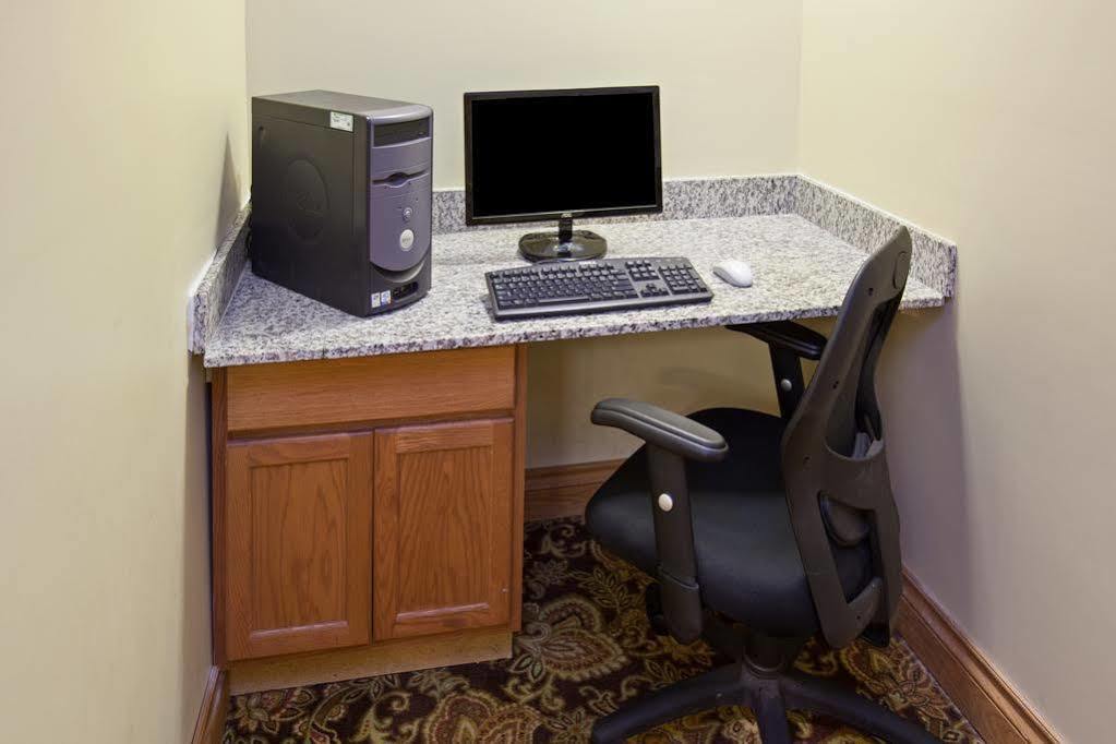 Hotel Country & By Radisson, Kalamazoo, Mi